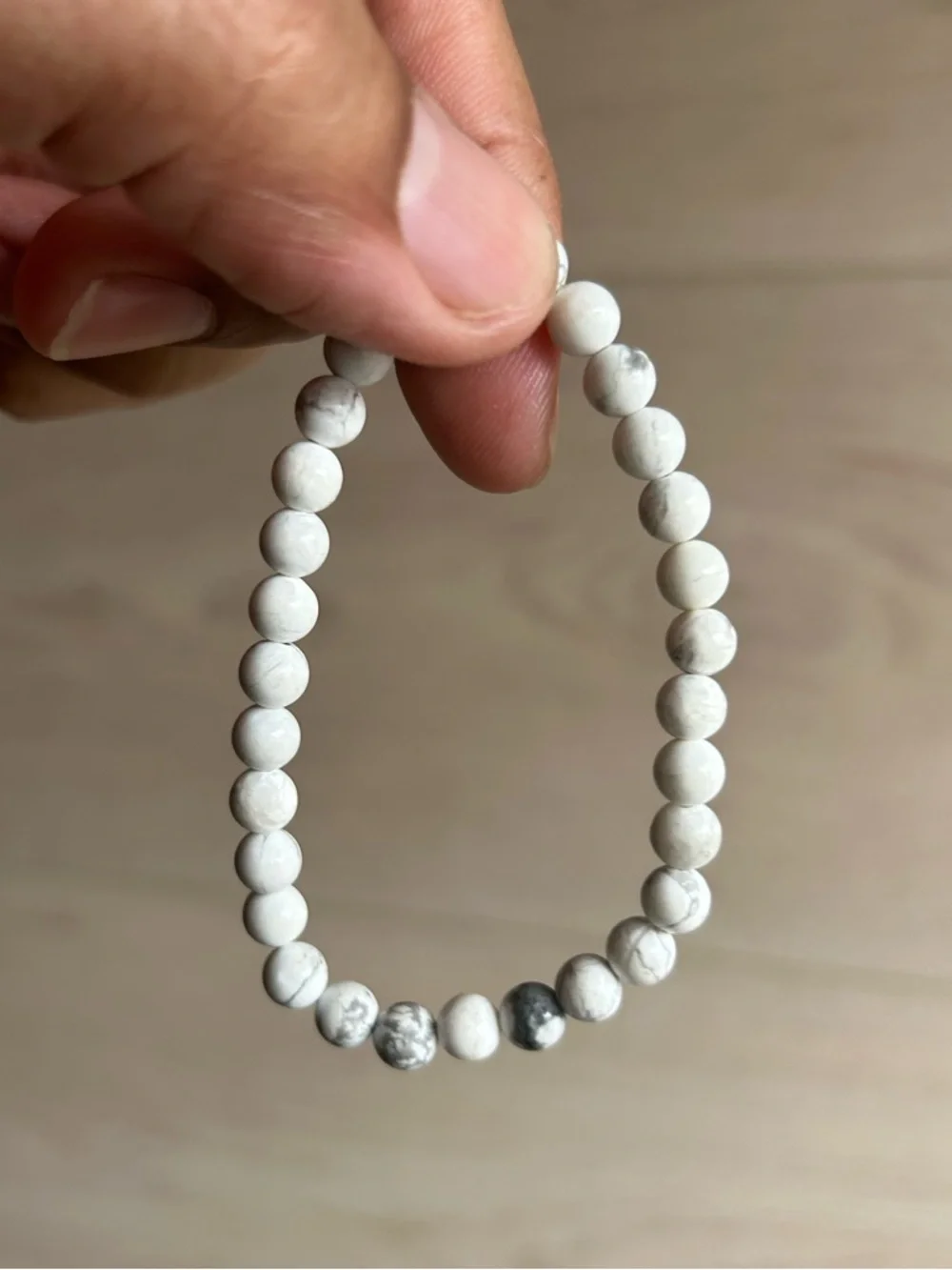 White Howlite Braded Stretch Necklace, 4mm beads, size 6